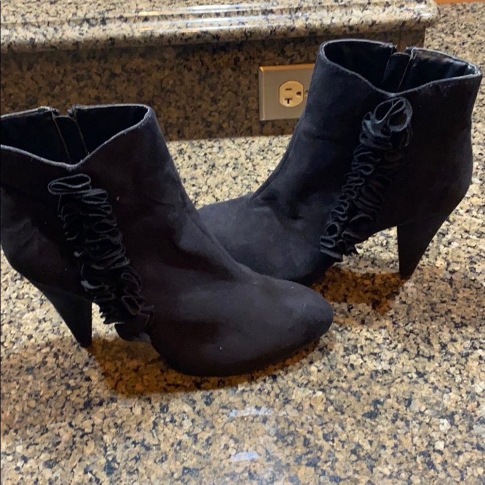Suede Black Healed Boots